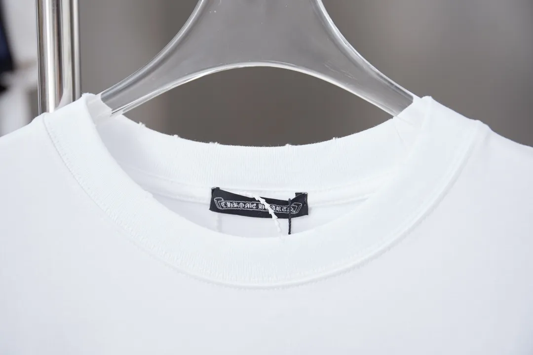 🅿️190 Ch*ome Hearte 25SS Early Spring New Style Embroidered Contrasting Cro Heart Label Short Sleeves Light Luxury Essential Item for Daily Commuting for Men and Women Correct Version Welcome to Compare Detailed Features · 320g 100% pure cotton double yarn jersey fabric · Custom dyed in the same cylinder, special thickened 32 pieces double-strand 1X1 thread · Imported Tajima machine embroidery tatami embroidery · Hand-embroidered leather tag hardware · Double-needle stitching and cross-stitch technology · Original main mark, washed tag, branded moisture-proof paper packaging Color: Black/White Size: S/M/L/XL
